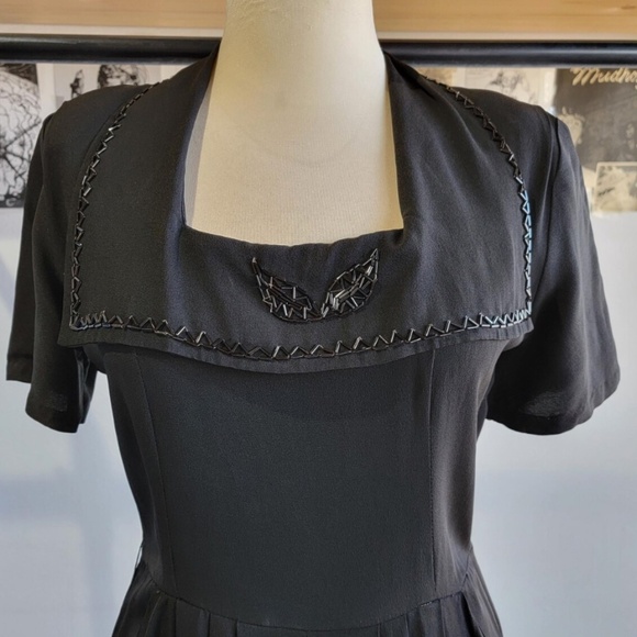 Vintage 1940s Black Rayon Dress with beaded Collar | Size Medium - Picture 2 of 7